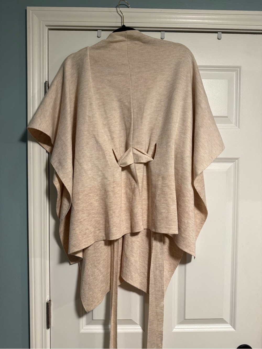 8 Items for $20: Ann Taylor Factory Beige Draped Open-Front Poncho Wrap - Picture 3 of 3